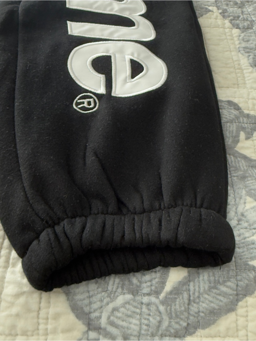 Supreme mens Black Sweatpants with White Vertical Logo - Picture 2 of 6